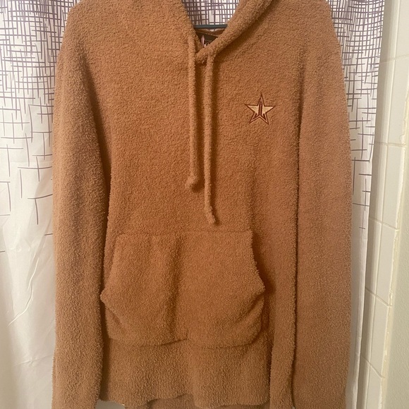 Clothes - Picture 3 of 14